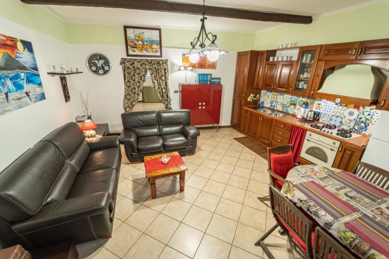 Casarella Chiara Apartment Napoli Ngoại thất bức ảnh